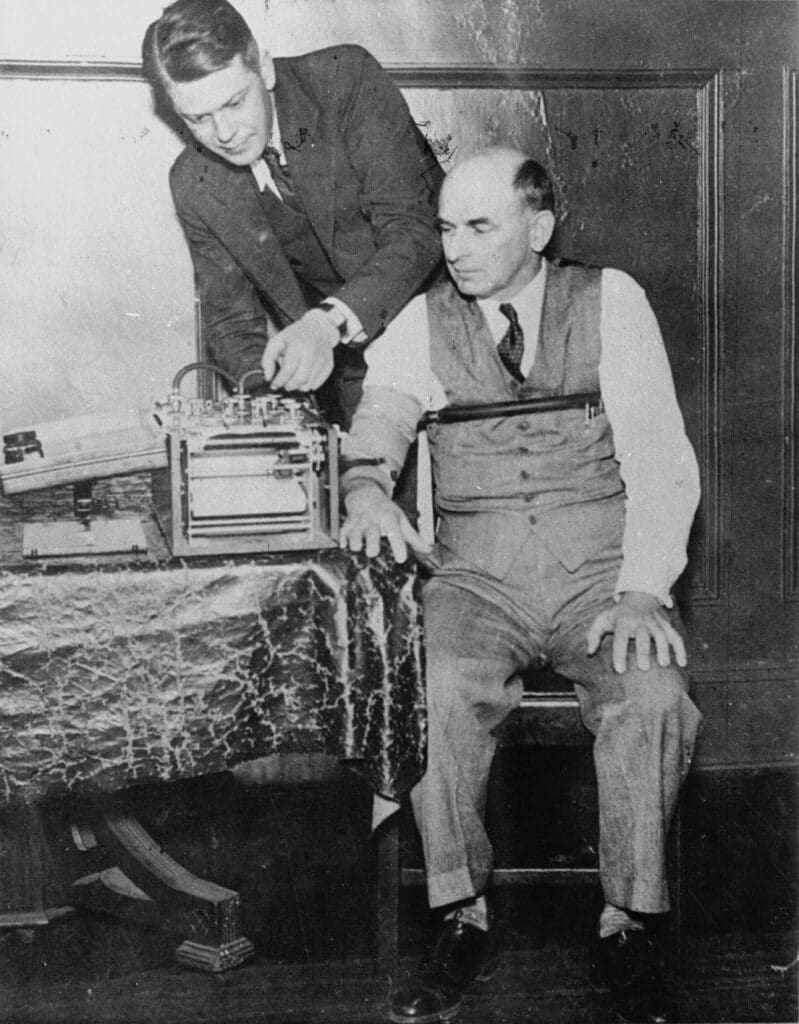 Leonarde Keeler (1903-1949) testing his lie-detector on Dr. Kohler, a former witness for the prosecution at the trial of Bruno Hauptmann.